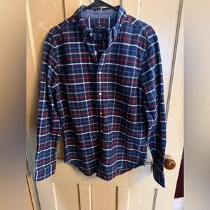 American Eagle Outfitters Classic Fit Navy and Red Plaid Shirt Size M